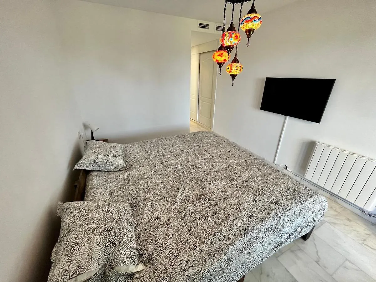 Quiet & Spacious Apt @ Golf Course W/ Roof Terrace San Roque  Apartment San Roque (Andalucia)