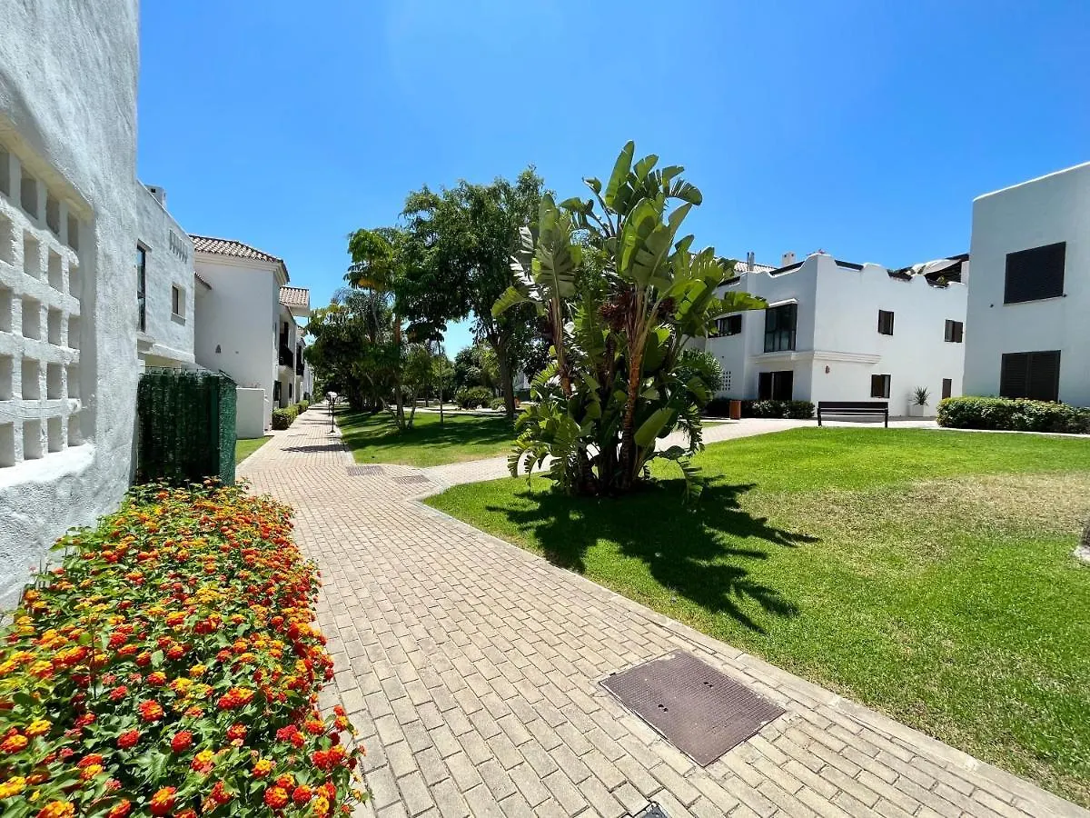 Apartment Quiet & Spacious Apt @ Golf Course W/ Roof Terrace San Roque